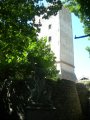 statua di Ercole e vista della torre del parco di villa d'Ayala Valva